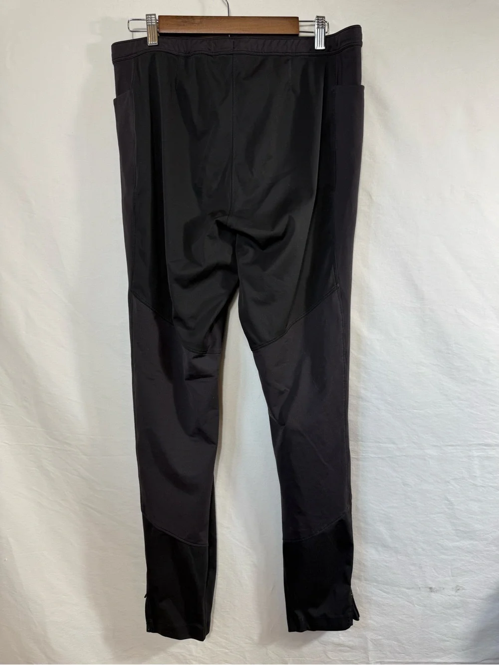 Patagonia Men's Terrebonne Joggers high-performance, ultra-lightweight pants.